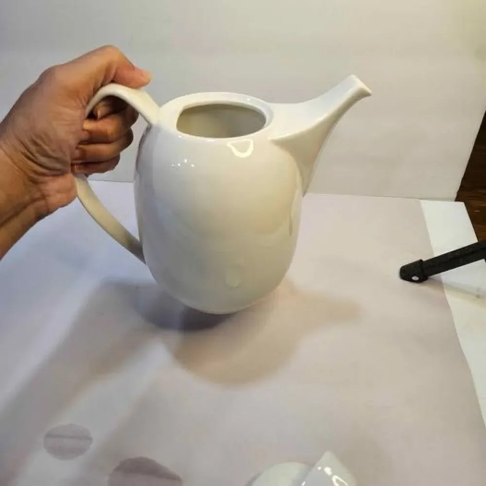 Palm White Ceramic Teapot